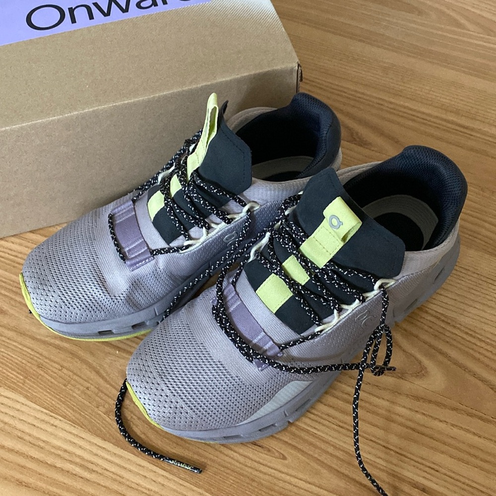 On Running Cloudnova Size 7 Pearl Zest, used